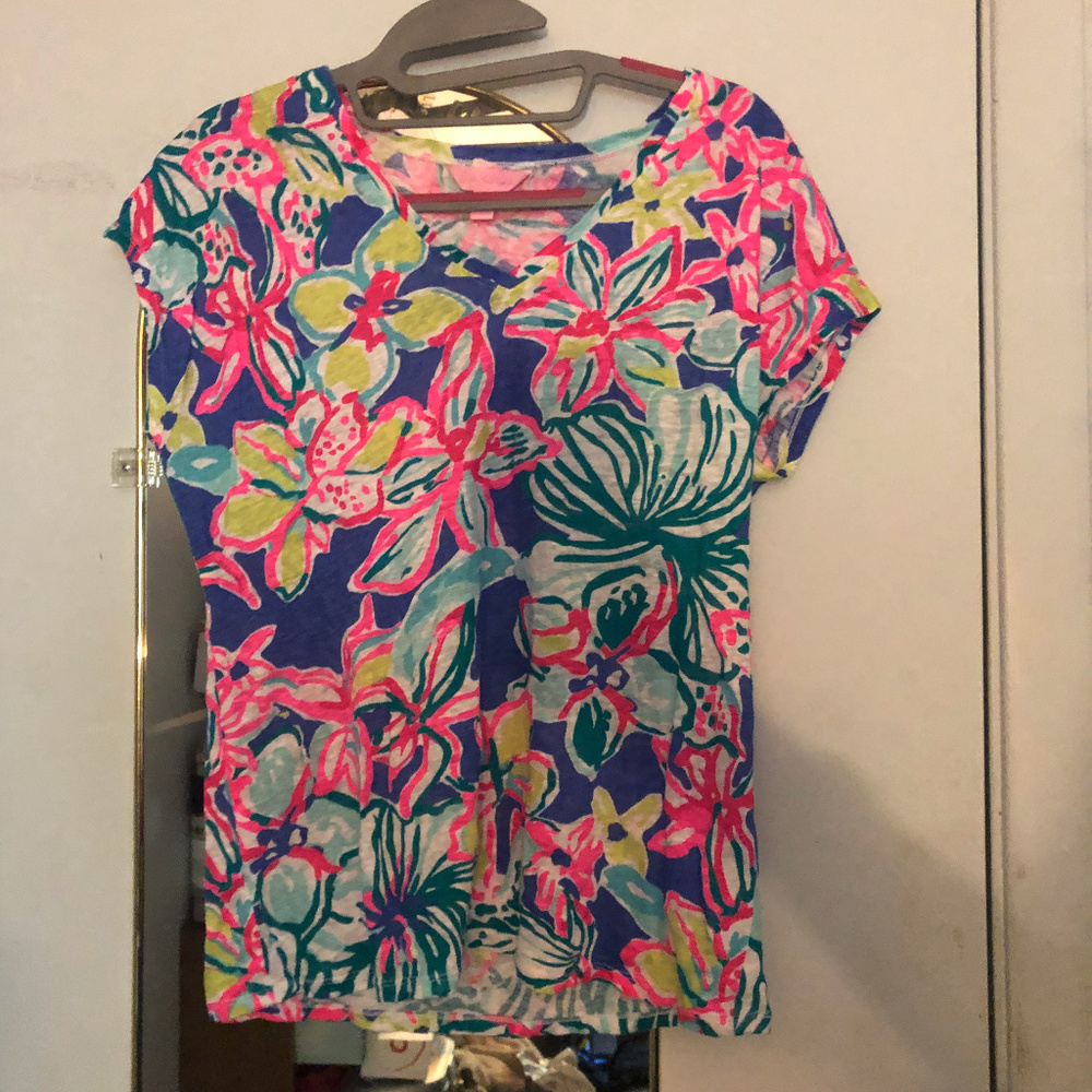 READ DESCRIPTION Lilly Pulitzer Top